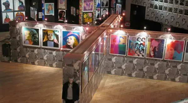 Muzeum Andy Warhola: Niezapomniane wydarzenia i wystawy, które musisz zobaczyć